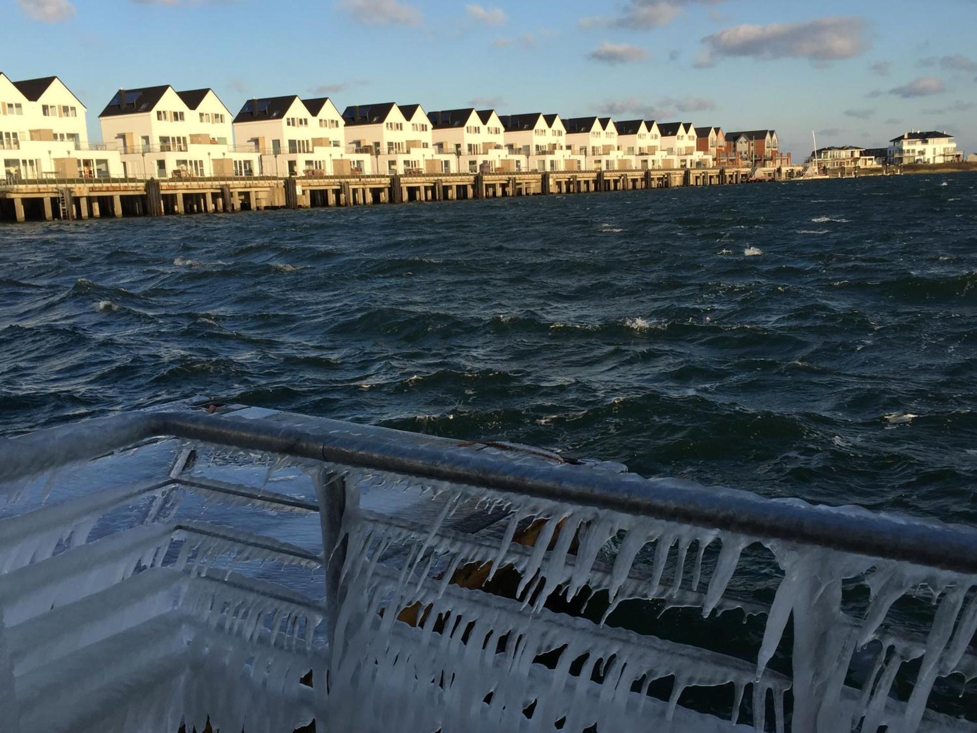 Schwimmendes Ferienhaus Antares One By Seeblick Ferien Oro, Rundum Wasser, Sauna Olpenitz Eksteriør bilde