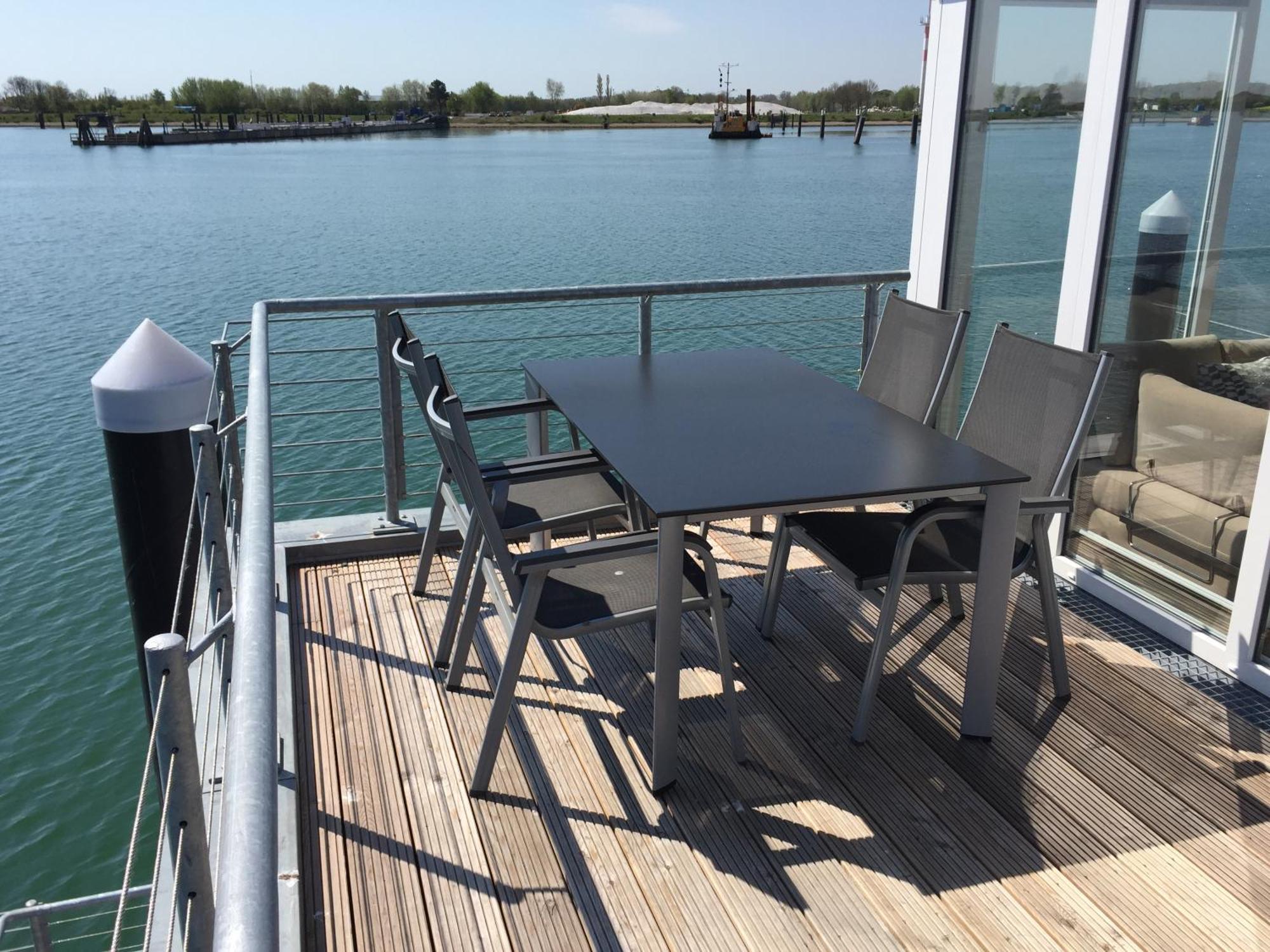 Schwimmendes Ferienhaus Antares One By Seeblick Ferien Oro, Rundum Wasser, Sauna Olpenitz Eksteriør bilde